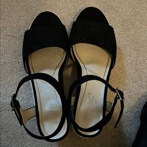 Vionic Black Sandals with Ankle Strap and Closed Toe